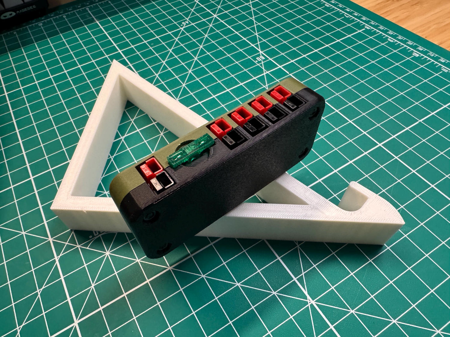 Anderson Powerpole 30A Fused 1 to 4 Distribution Box