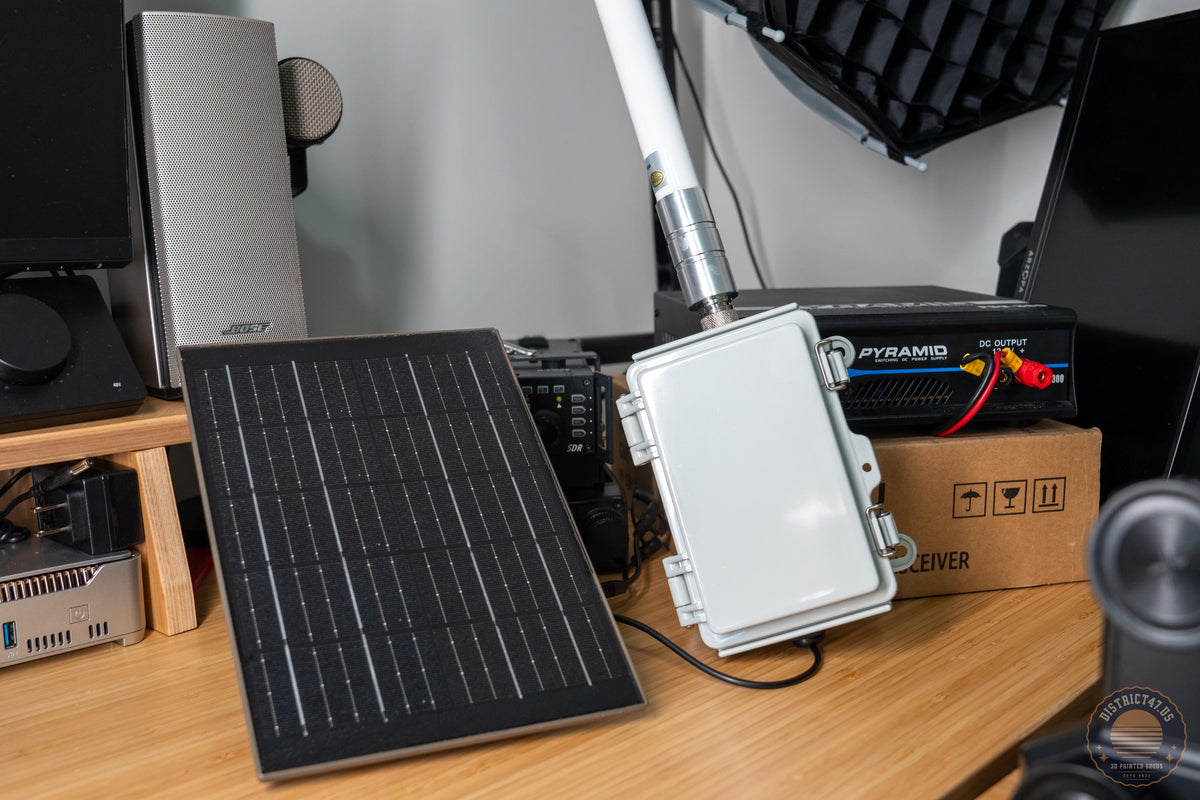 Outdoor Solar Meshtastic Off-Grid node with 22,000mah built-in Battery