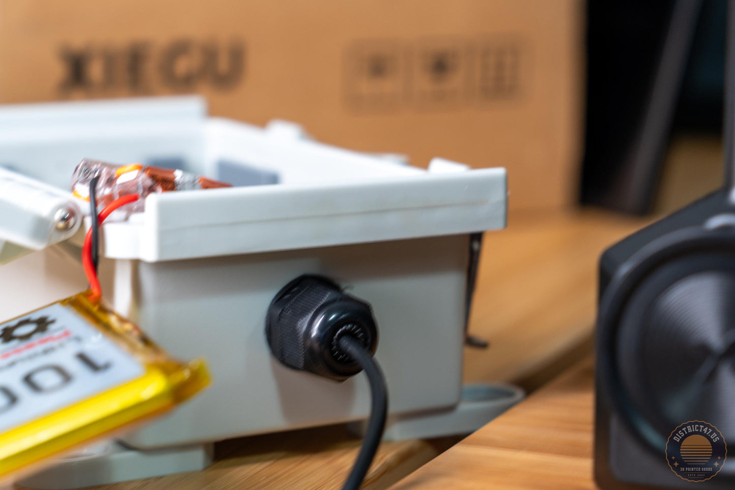Outdoor Solar Meshtastic Off-Grid node with 22,000mah built-in Battery