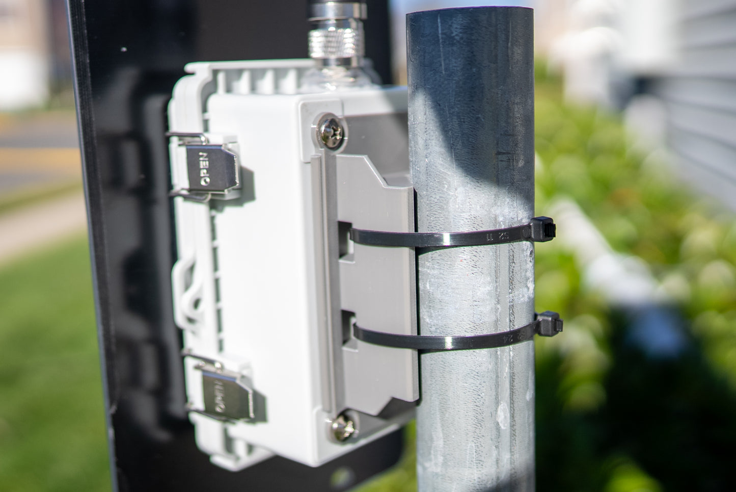 Meshtastic Enclosure Pole Zip Tie Mount