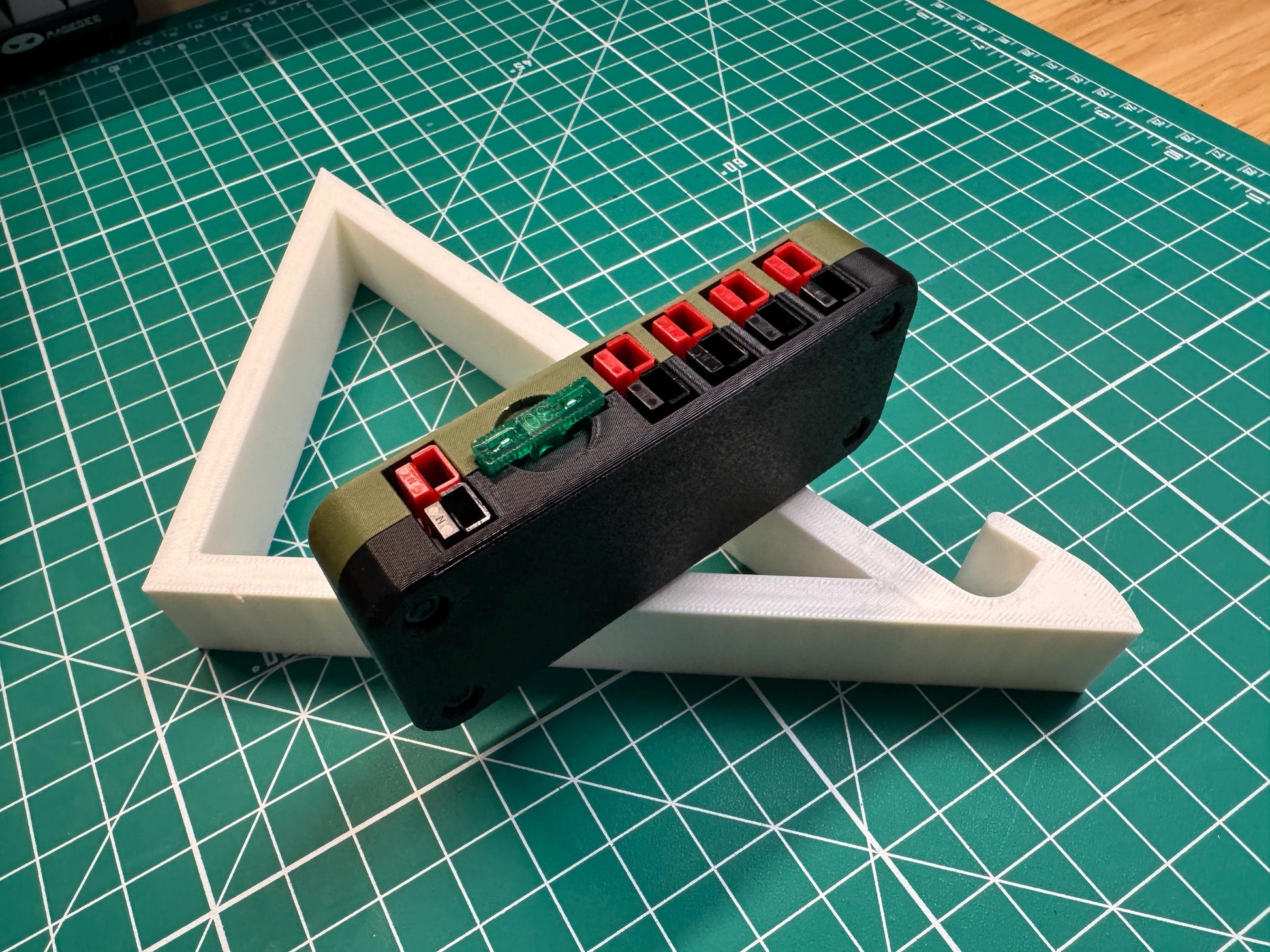 Anderson Powerpole 30A Fused 1 to 4 Distribution Box