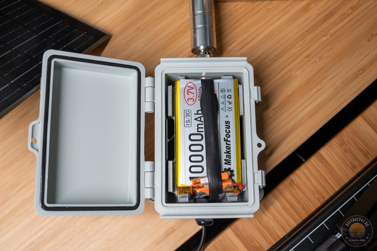 Outdoor Solar Meshtastic Off-Grid node with 22,000mah built-in Battery